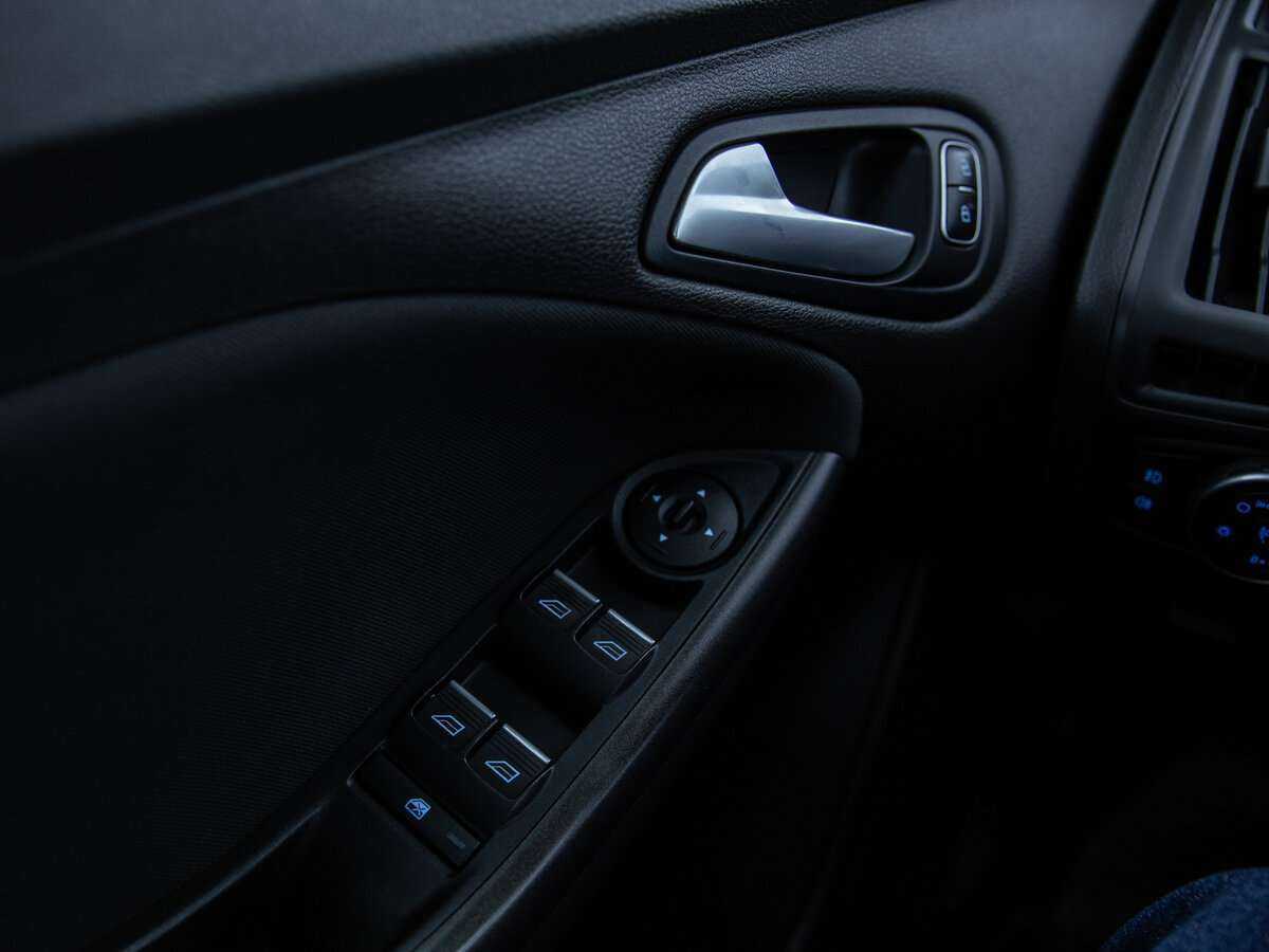 Ford Focus с пробегом — 2015 год. Фото: #11