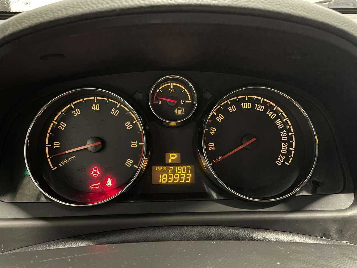 Opel Antara с пробегом — 2012 год. Фото: #5