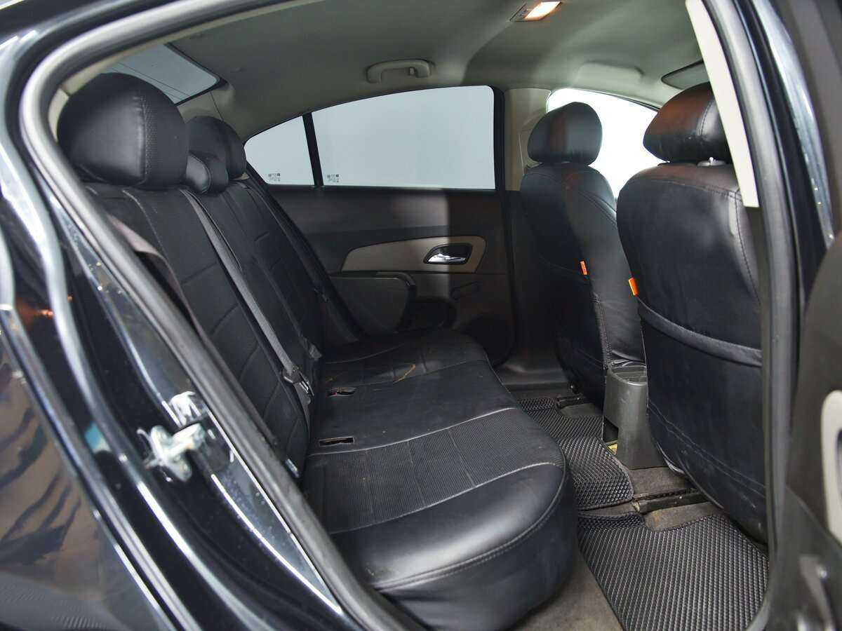 Chevrolet Cruze с пробегом — 2013 год. Фото: #10