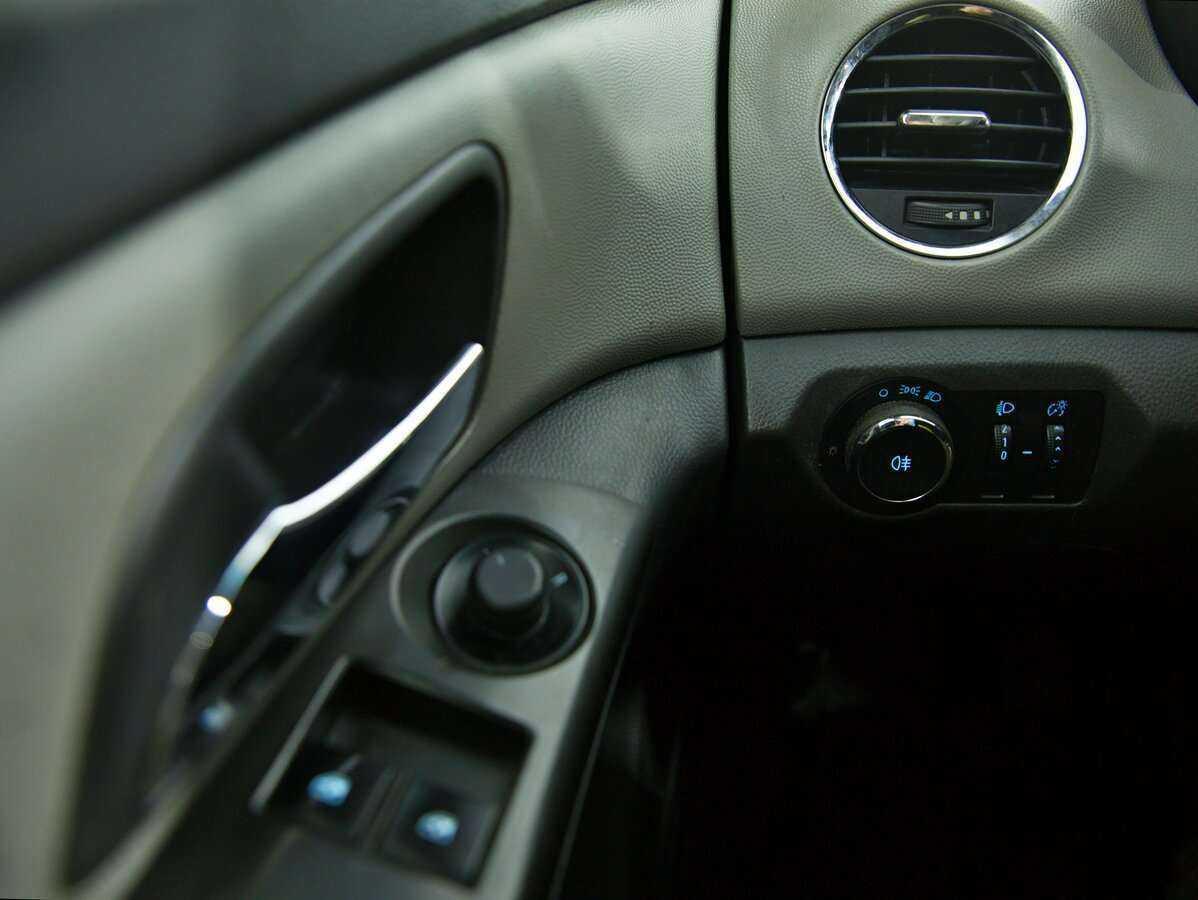 Chevrolet Cruze с пробегом — 2013 год. Фото: #18