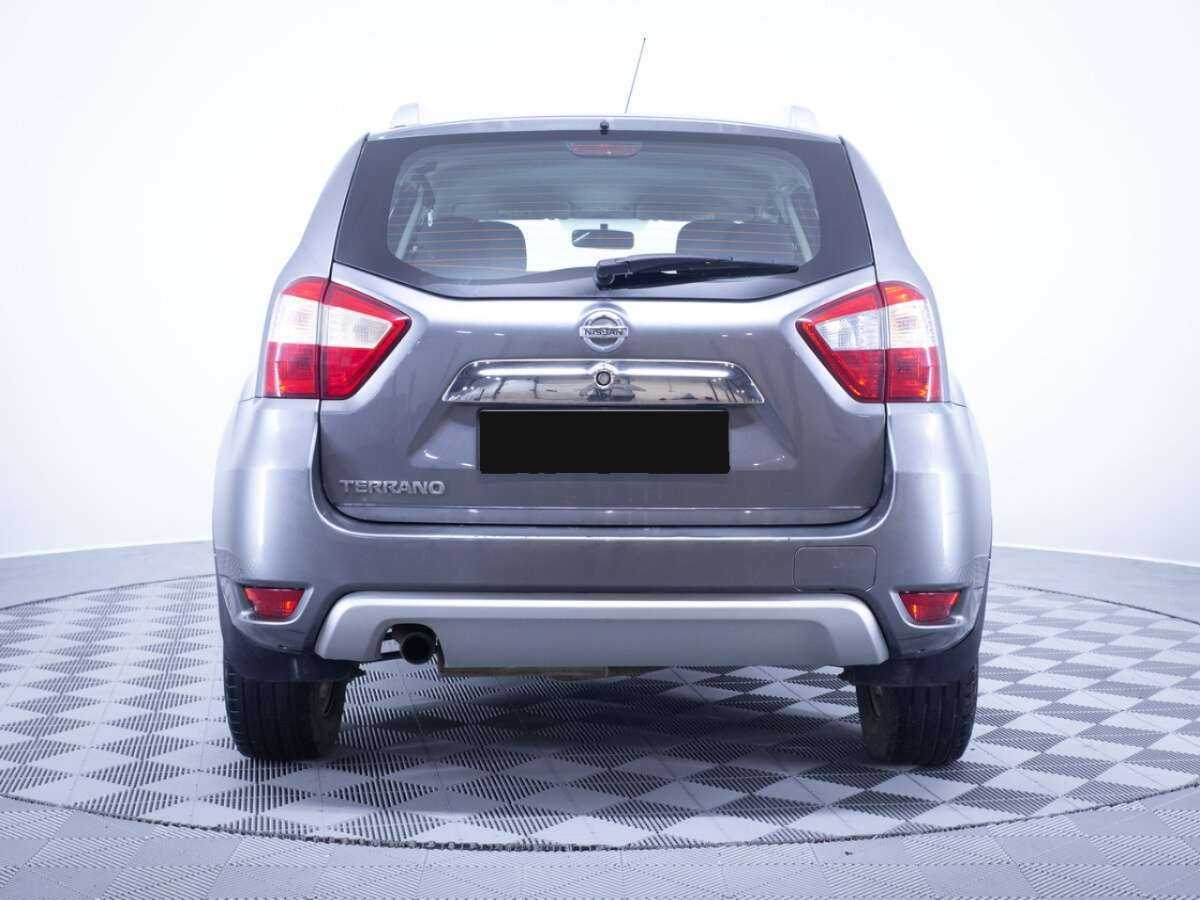 Nissan Terrano с пробегом — 2015 год. Фото: #5