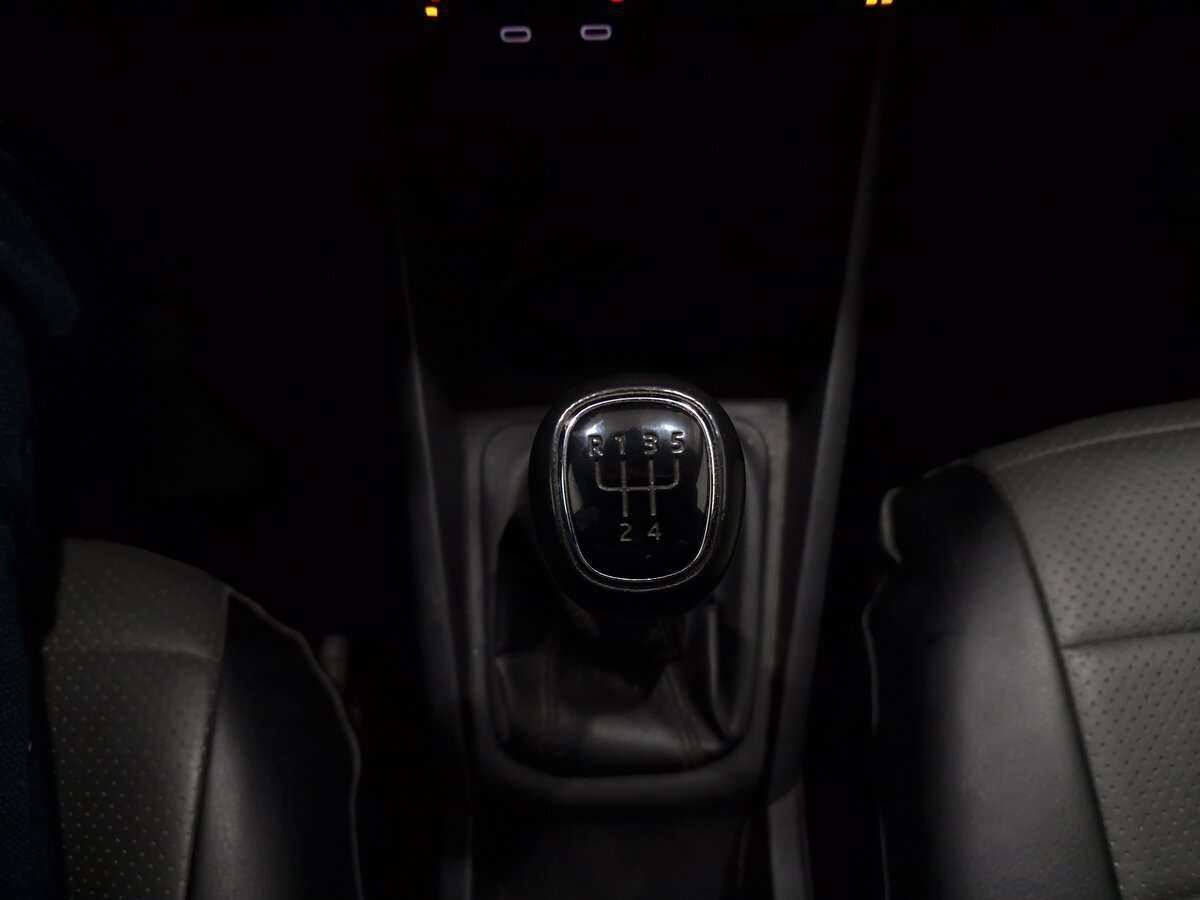 Volkswagen Polo с пробегом — 2021 год. Фото: #14