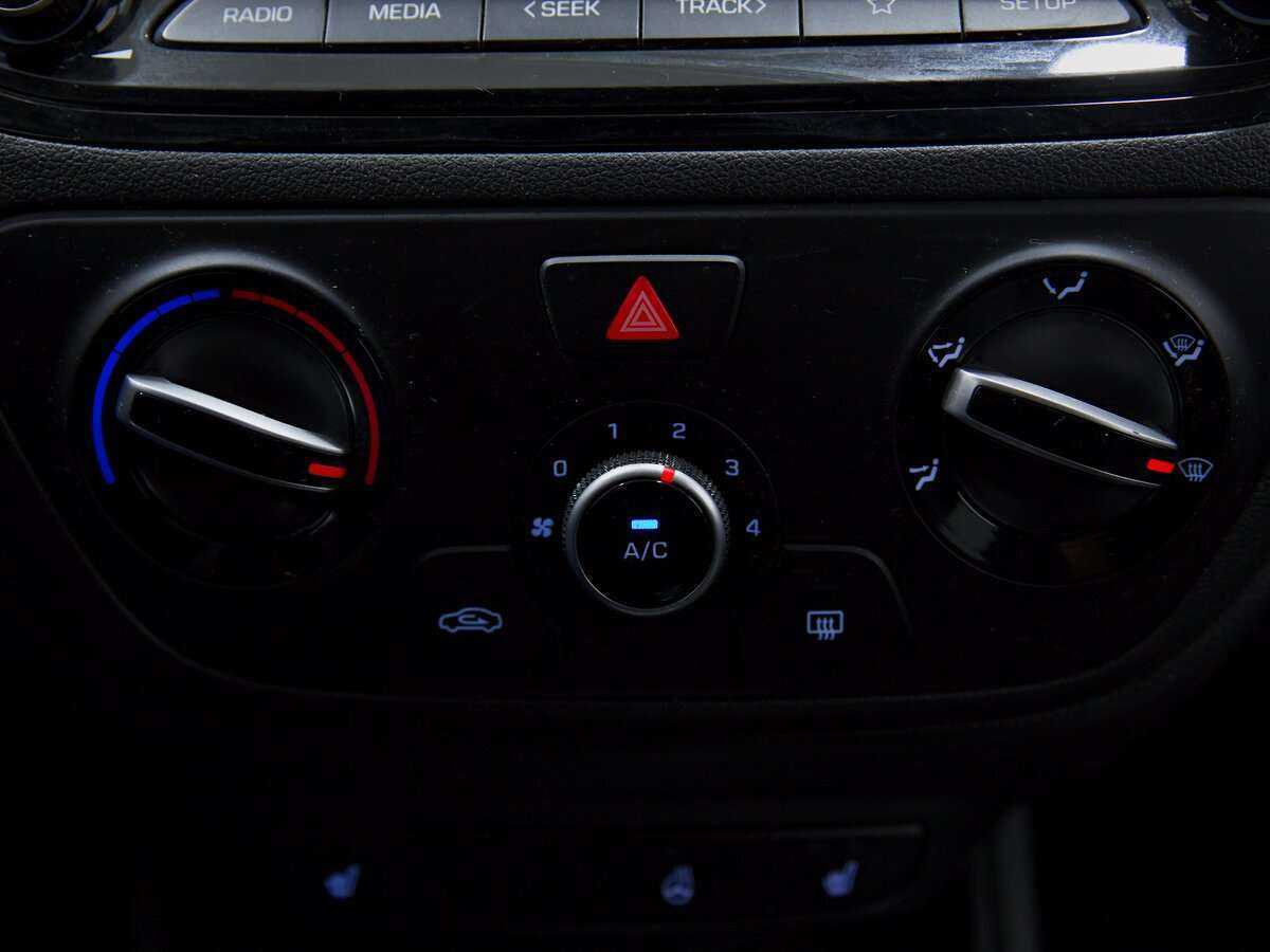 Hyundai Solaris с пробегом — 2020 год. Фото: #10