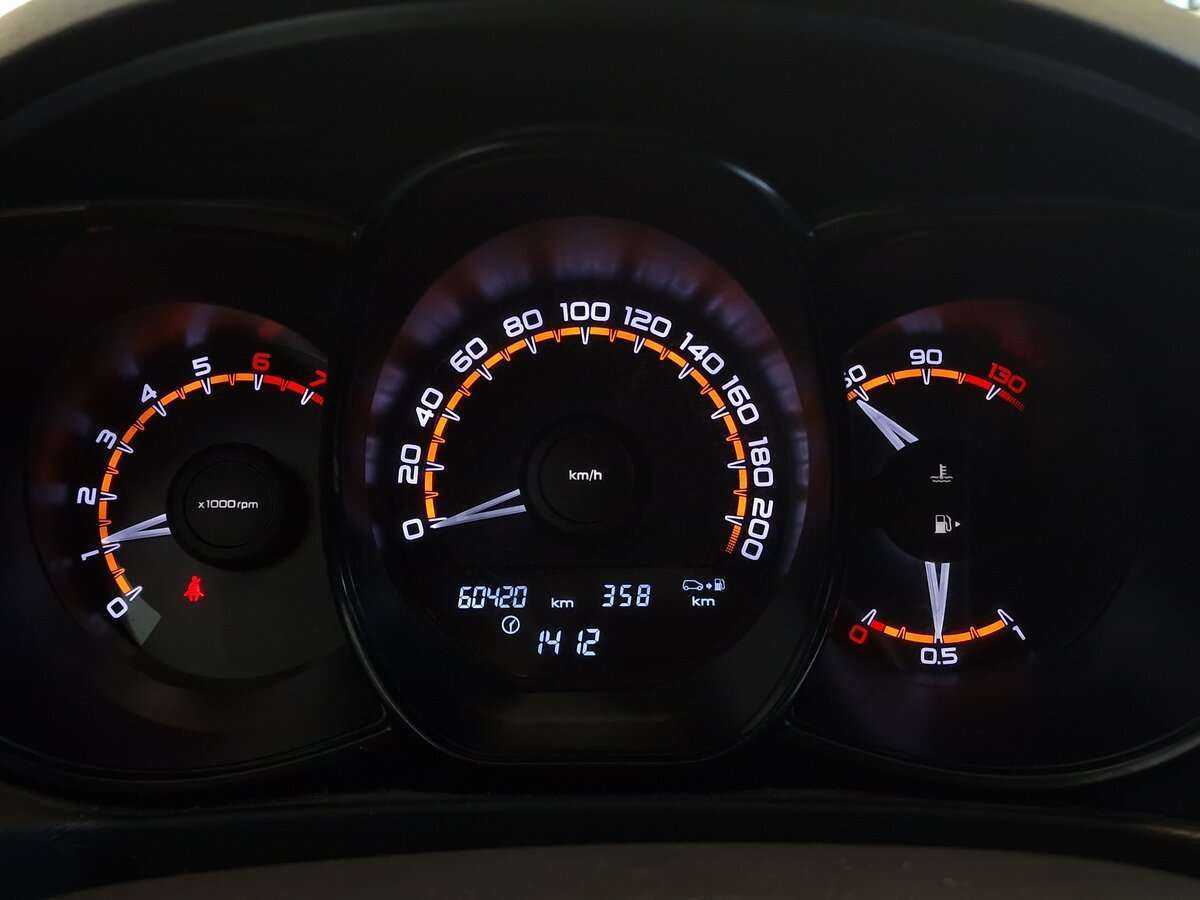 Lada (ВАЗ) Vesta с пробегом — 2020 год. Фото: #5