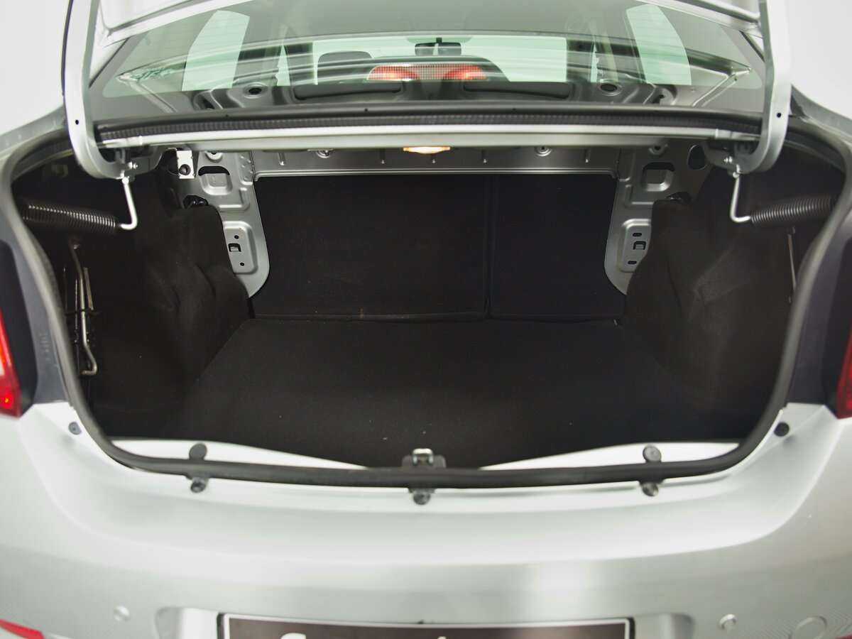 Renault Logan с пробегом — 2015 год. Фото: #17