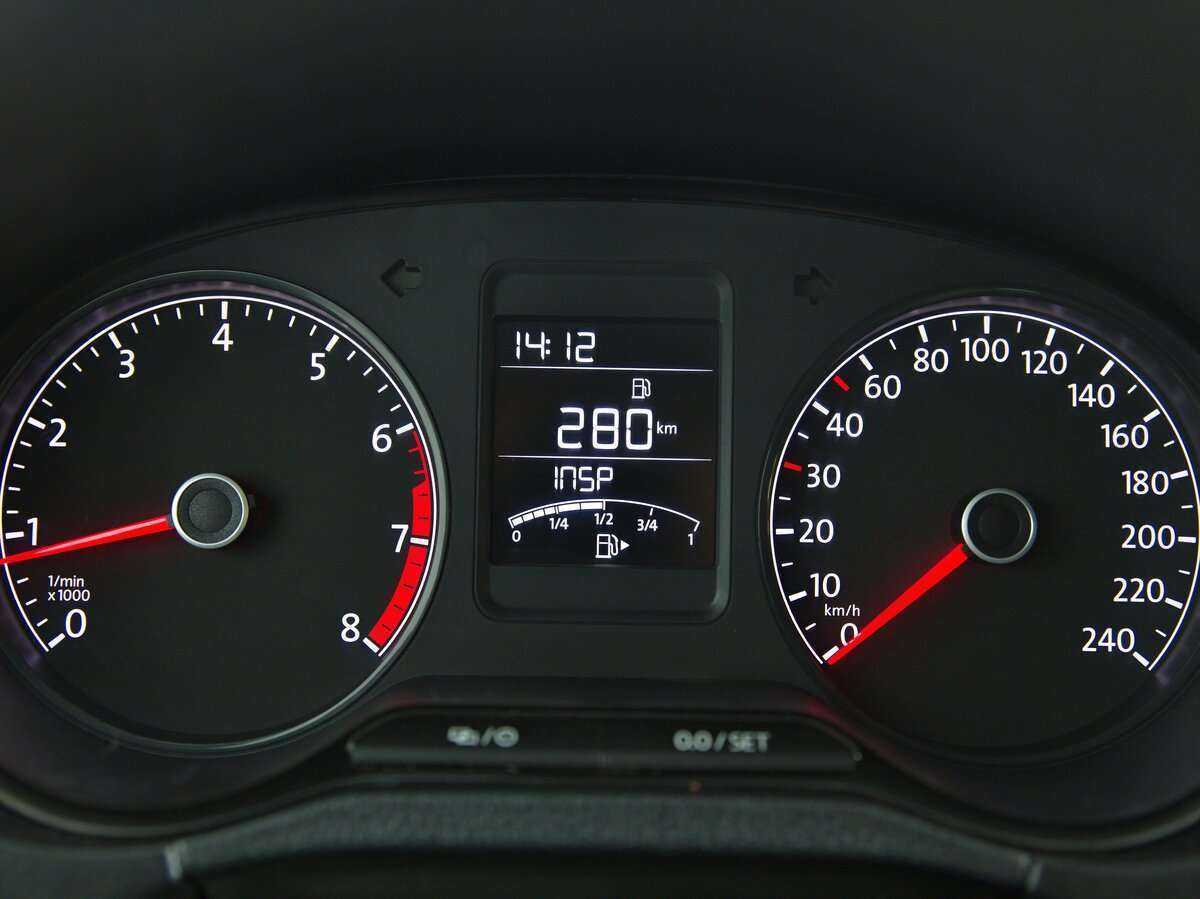 Volkswagen Polo с пробегом — 2018 год. Фото: #12