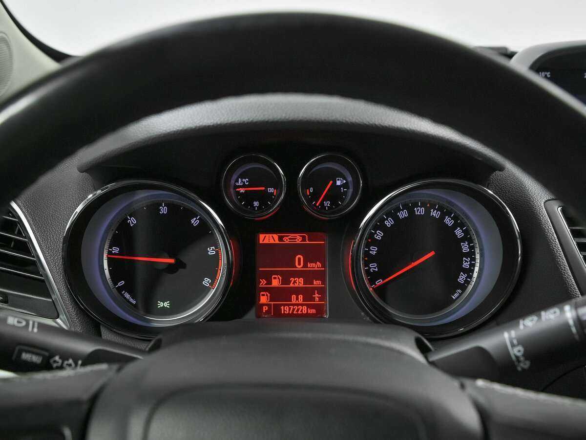 Opel Mokka с пробегом — 2014 год. Фото: #7