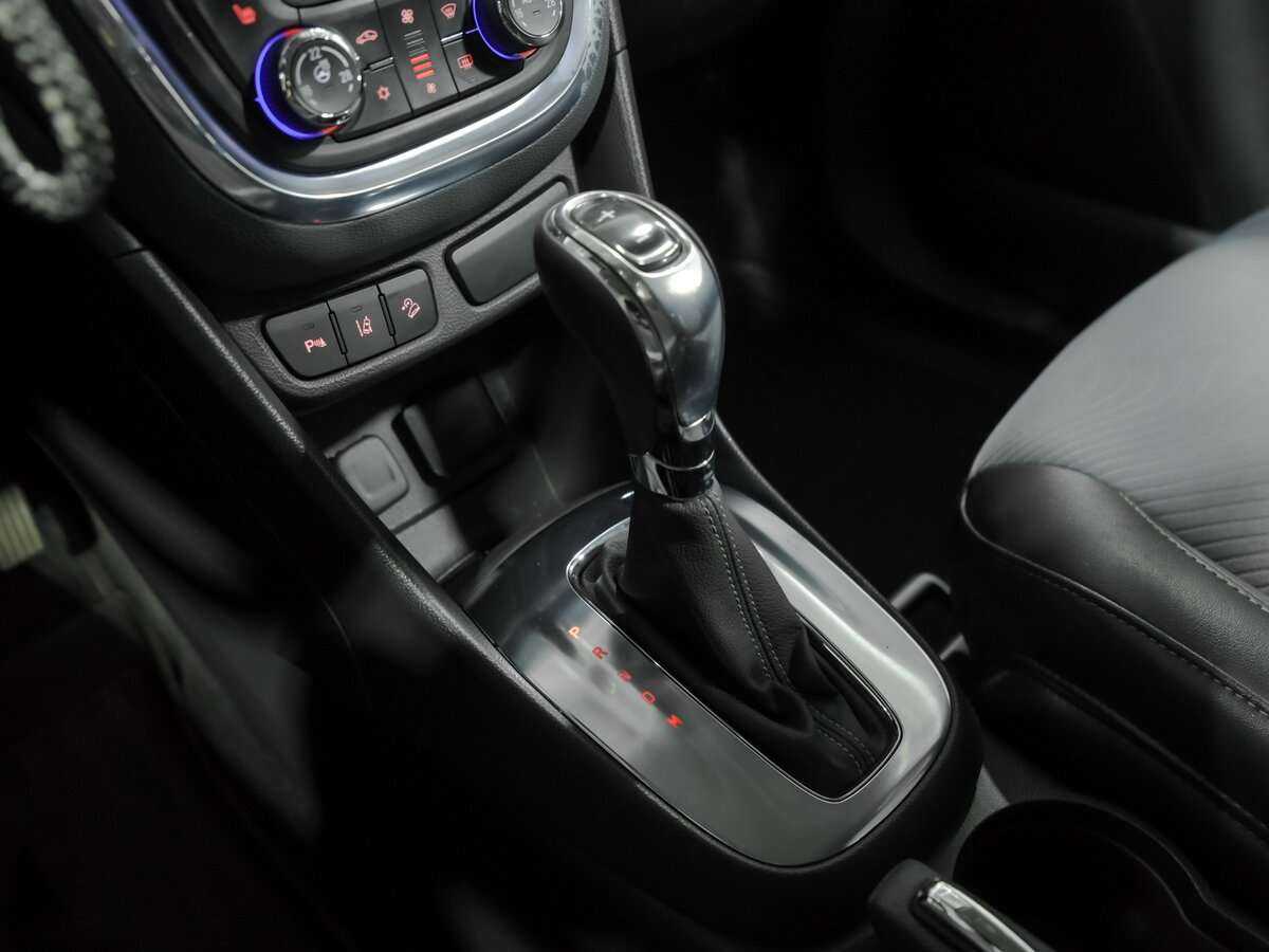 Opel Mokka с пробегом — 2013 год. Фото: #11