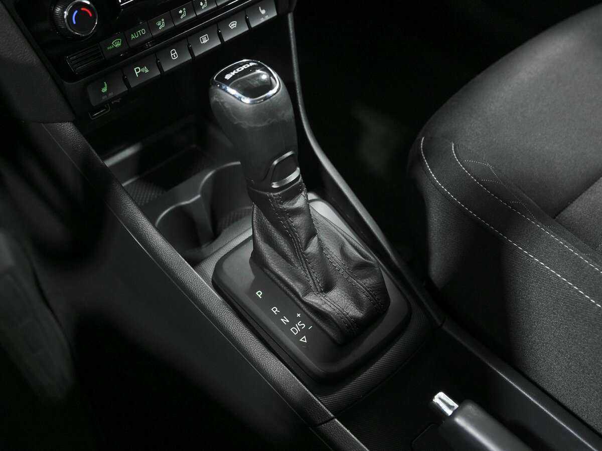 Skoda Rapid с пробегом — 2019 год. Фото: #11