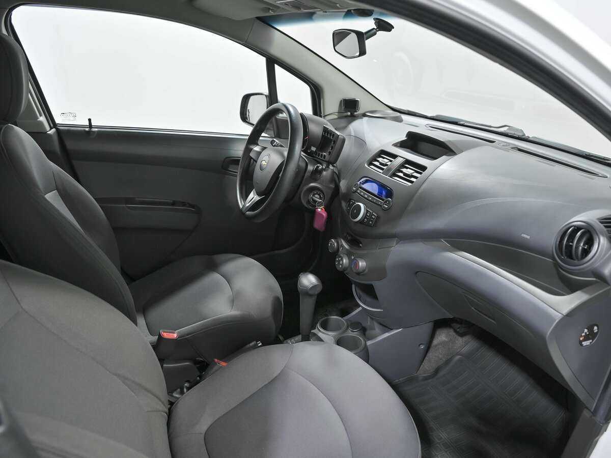 Chevrolet Spark с пробегом — 2013 год. Фото: #12