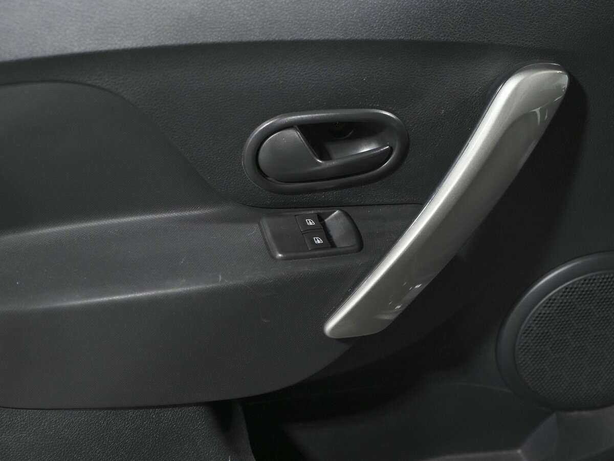 Renault Sandero с пробегом — 2020 год. Фото: #10