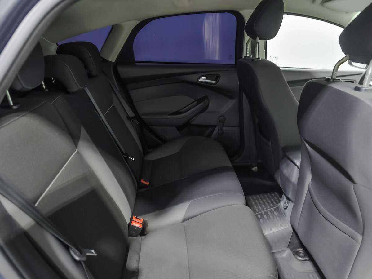 Ford Focus с пробегом — 2013 год. Фото: #13