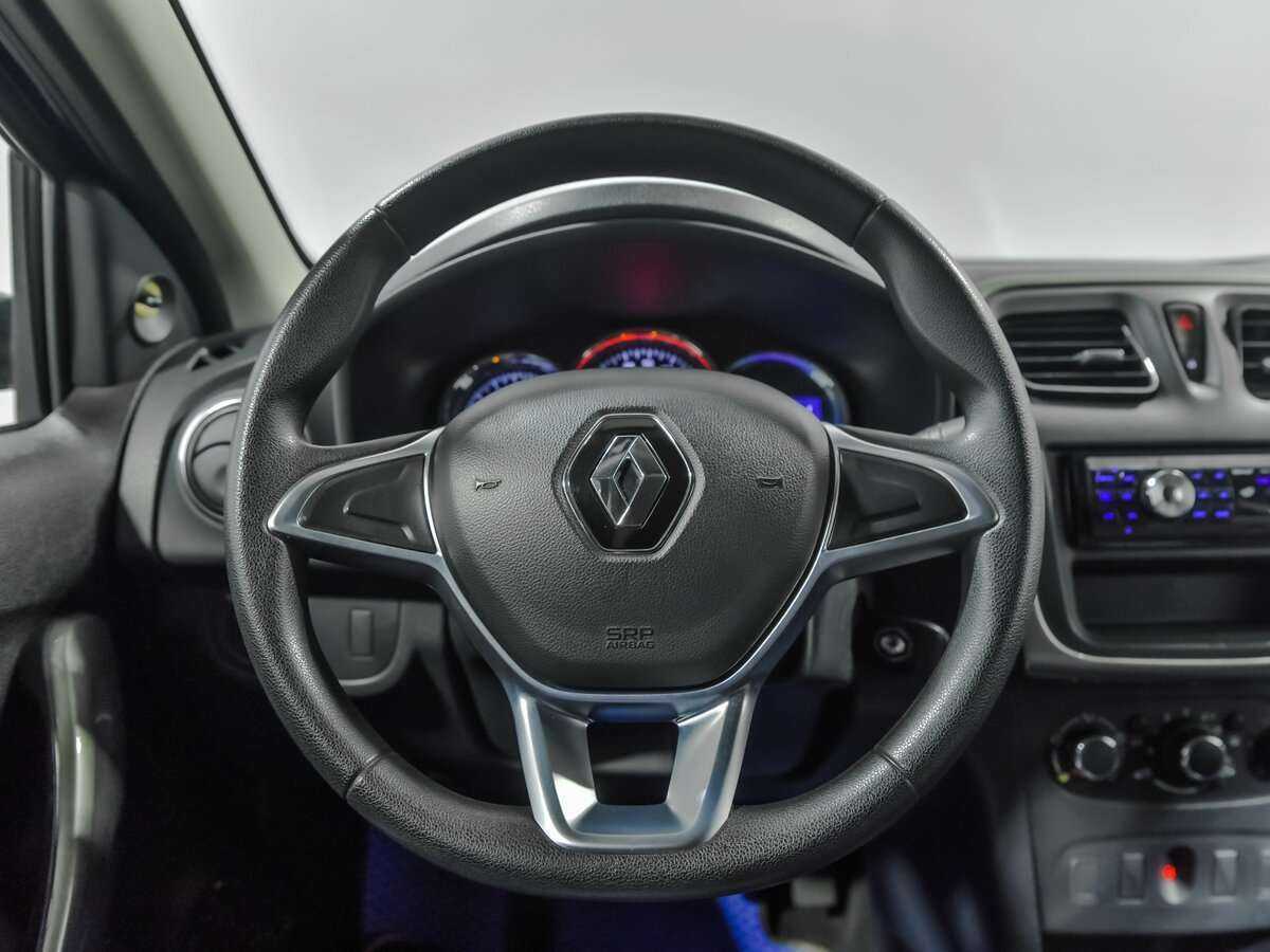 Renault Logan с пробегом — 2018 год. Фото: #7