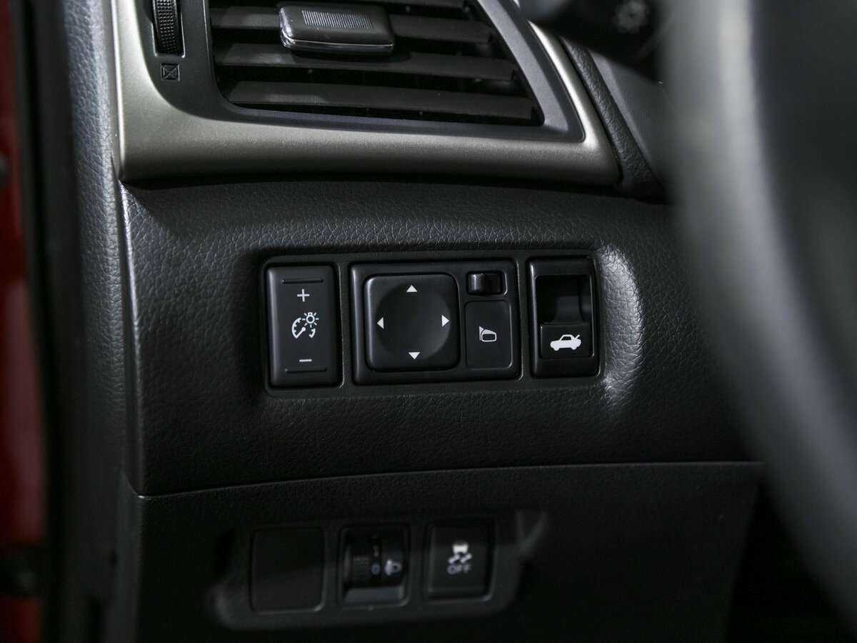 Nissan Sentra с пробегом — 2015 год. Фото: #12