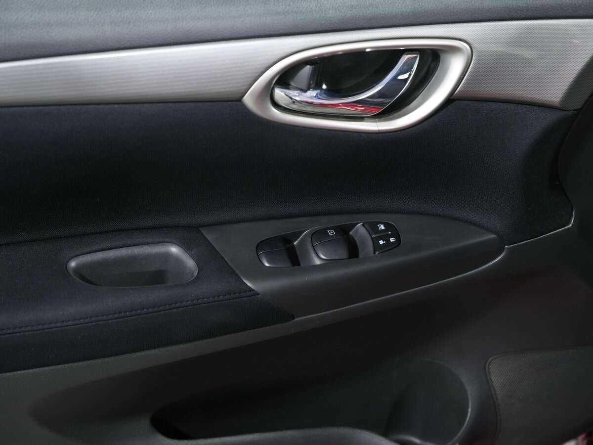 Nissan Sentra с пробегом — 2015 год. Фото: #13