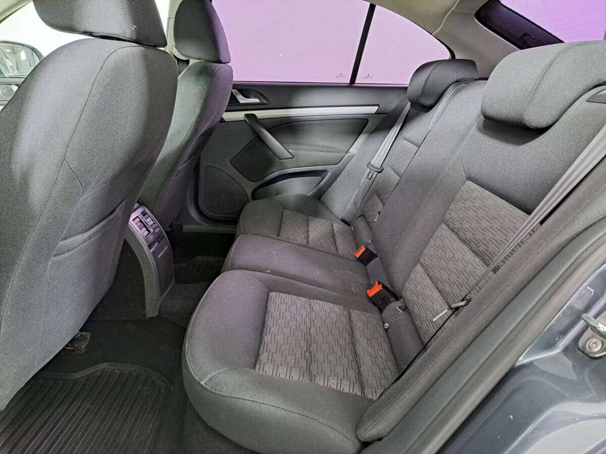 Skoda Octavia с пробегом — 2012 год. Фото: #7