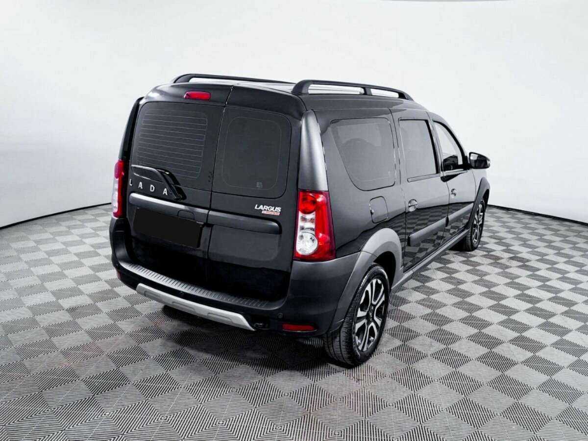 Lada (ВАЗ) Largus с пробегом — 2021 год. Фото: #4