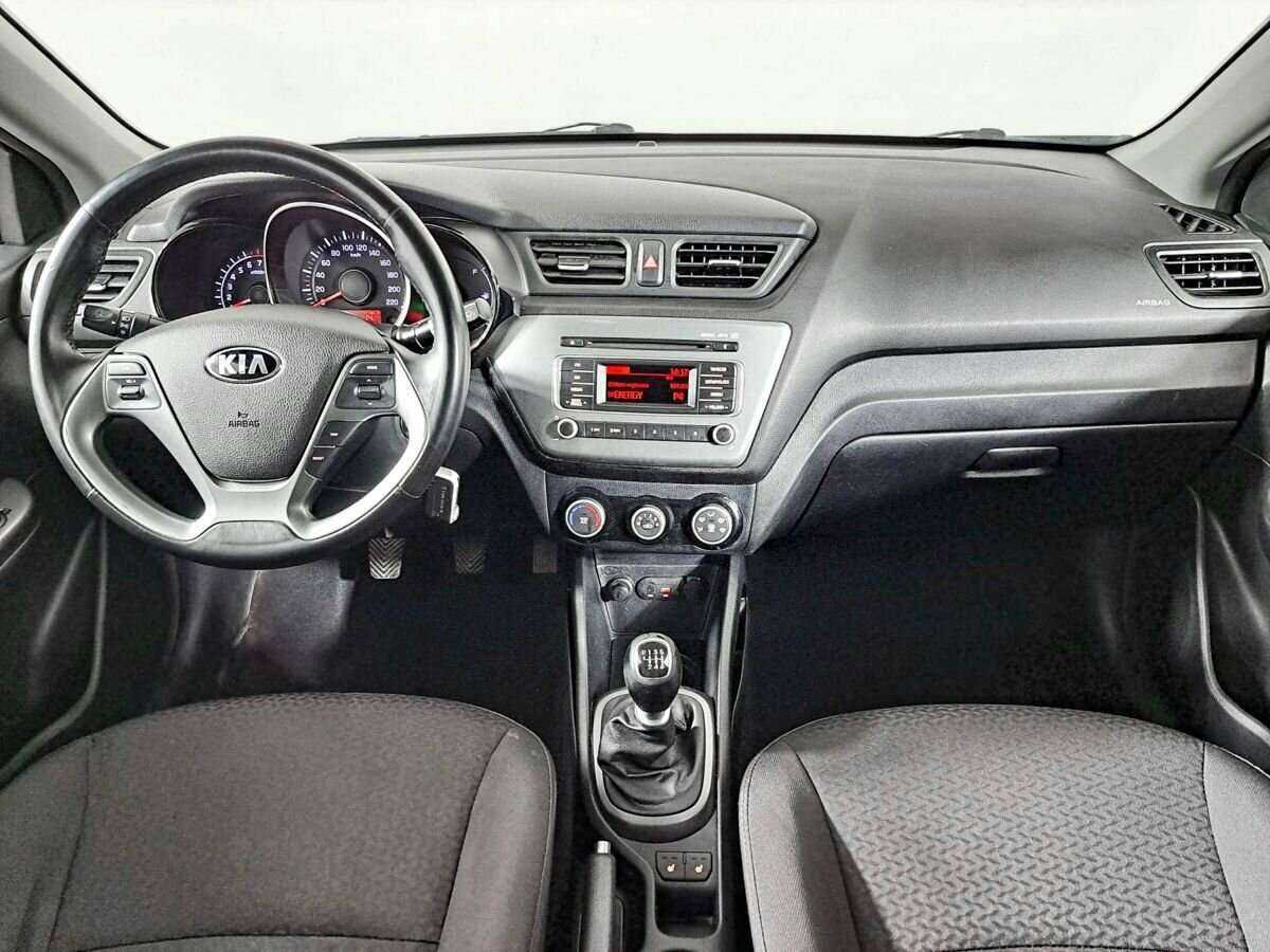 Kia Rio с пробегом — 2016 год. Фото: #11