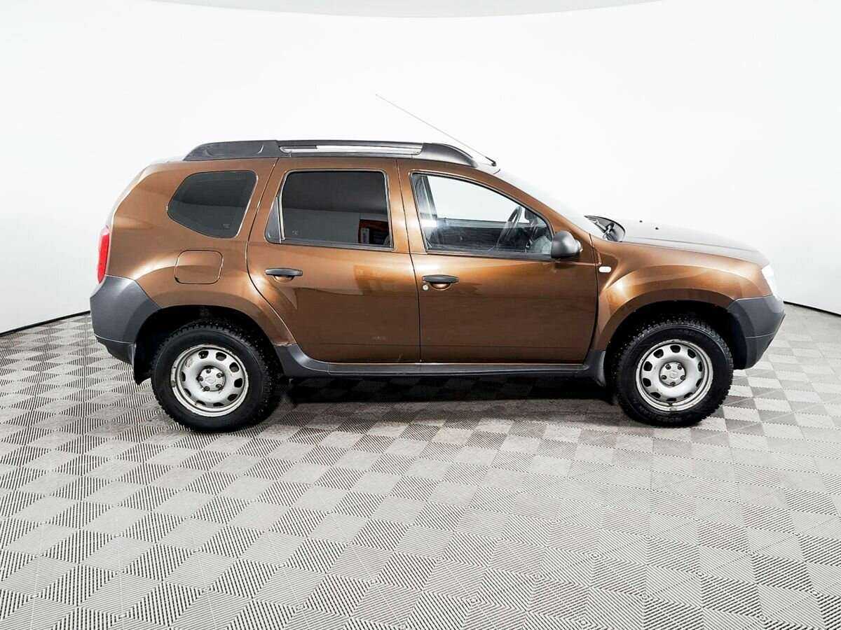 Renault Duster с пробегом — 2014 год. Фото: #3