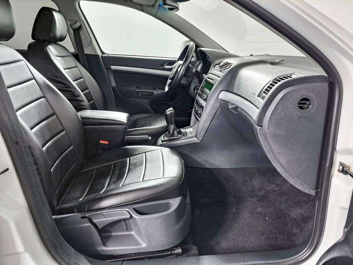 Купить Шкода Октавия, 2012, 127 600 км.. Фото: #8