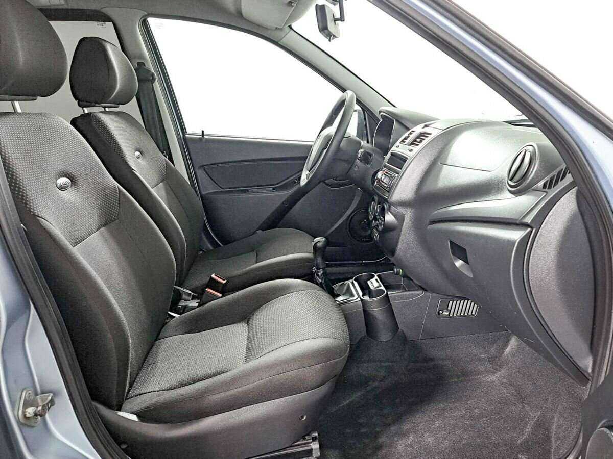 Lada (ВАЗ) Kalina с пробегом — 2013 год. Фото: #8