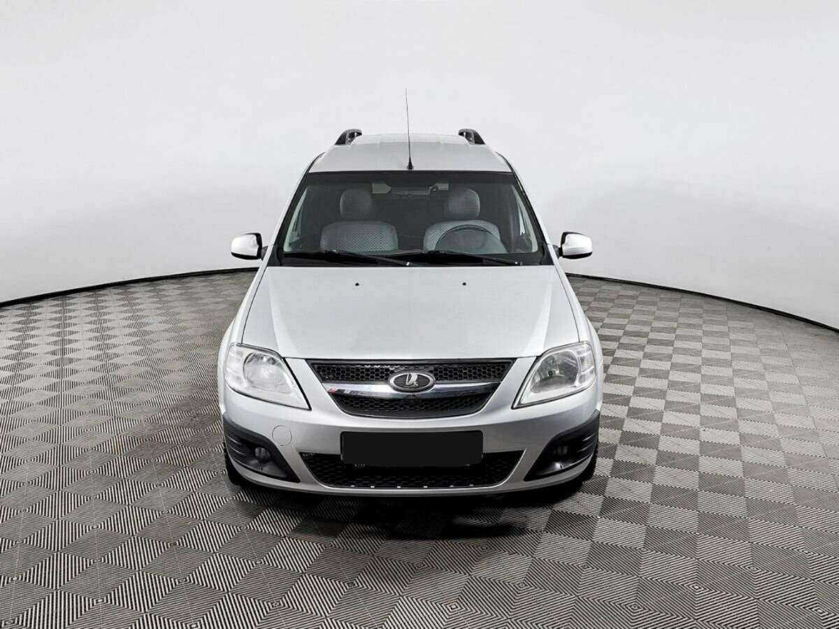 Lada (ВАЗ) Largus с пробегом — 2012 год. Фото: #1