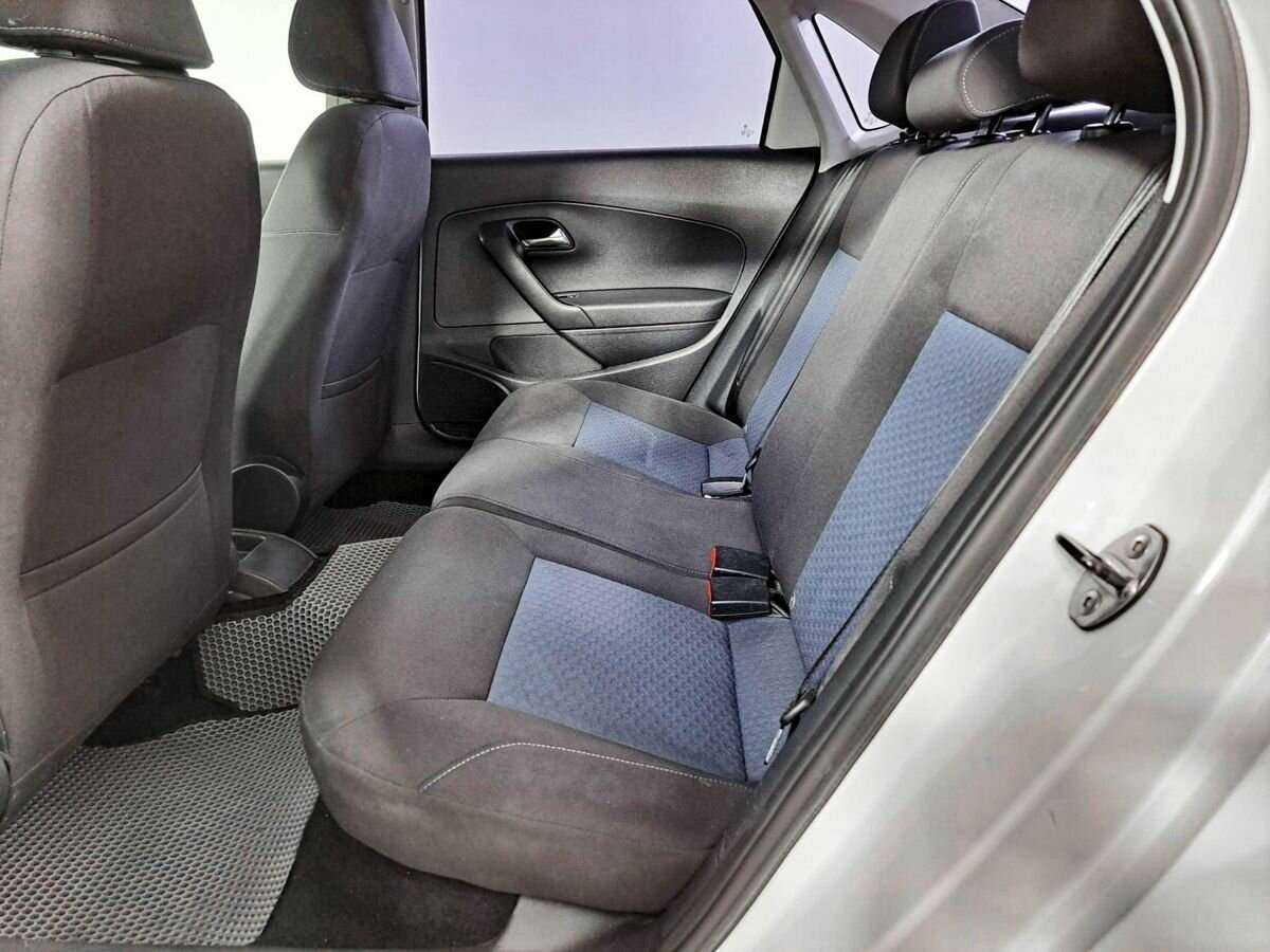 Volkswagen Polo с пробегом — 2013 год. Фото: #7