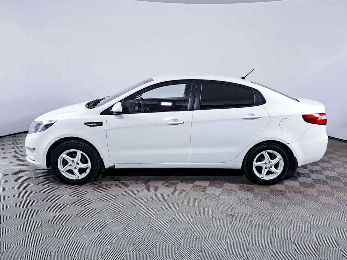 Kia Rio с пробегом — 2012 год. Фото: #7