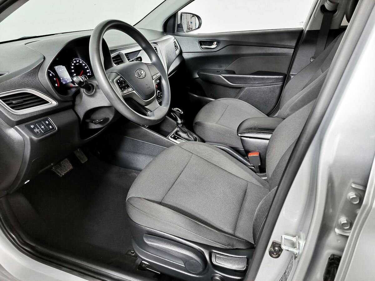 Hyundai Solaris с пробегом — 2021 год. Фото: #11