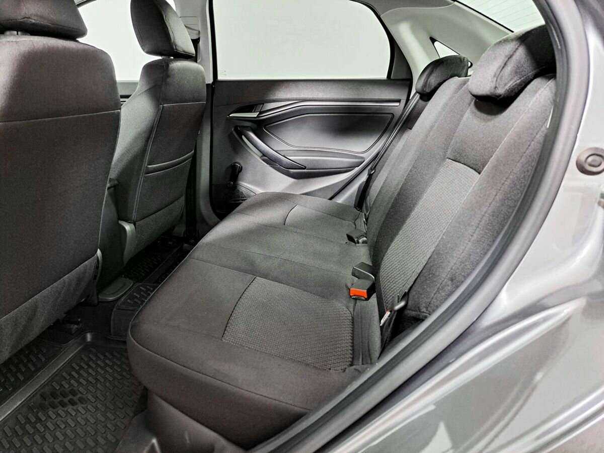 Lada (ВАЗ) Vesta с пробегом — 2017 год. Фото: #9