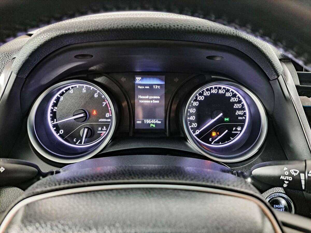 Toyota Camry с пробегом — 2018 год. Фото: #10