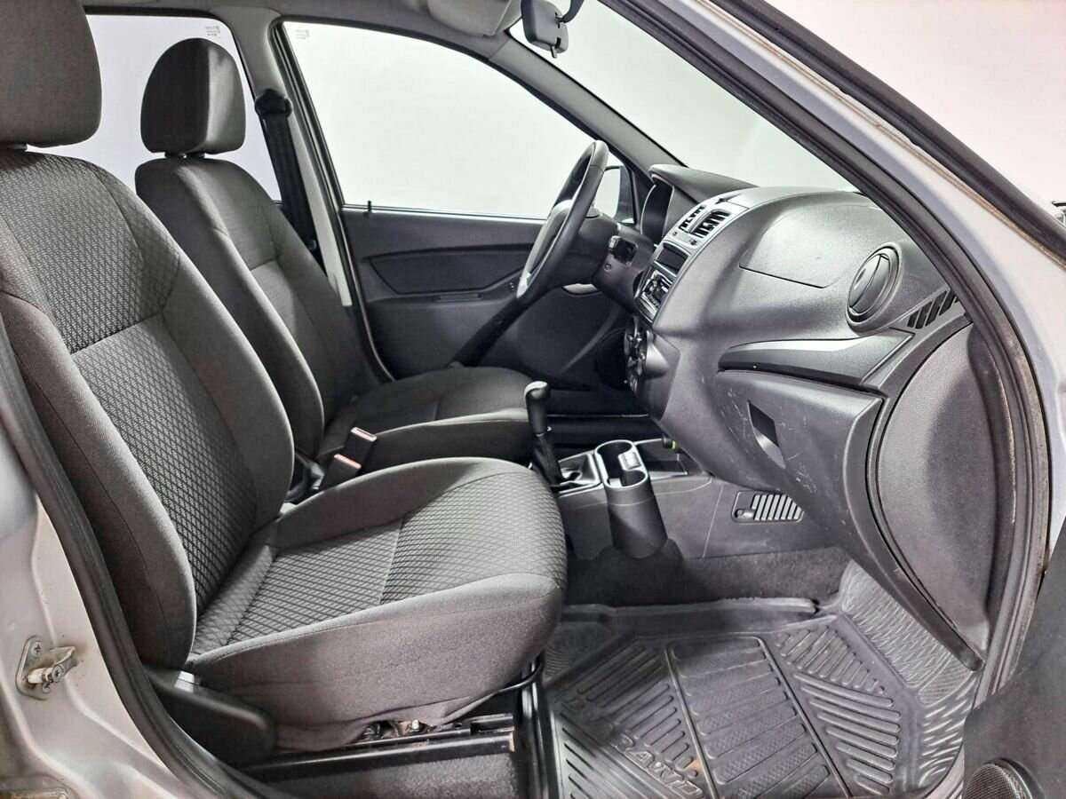 Lada (ВАЗ) Kalina с пробегом — 2015 год. Фото: #8