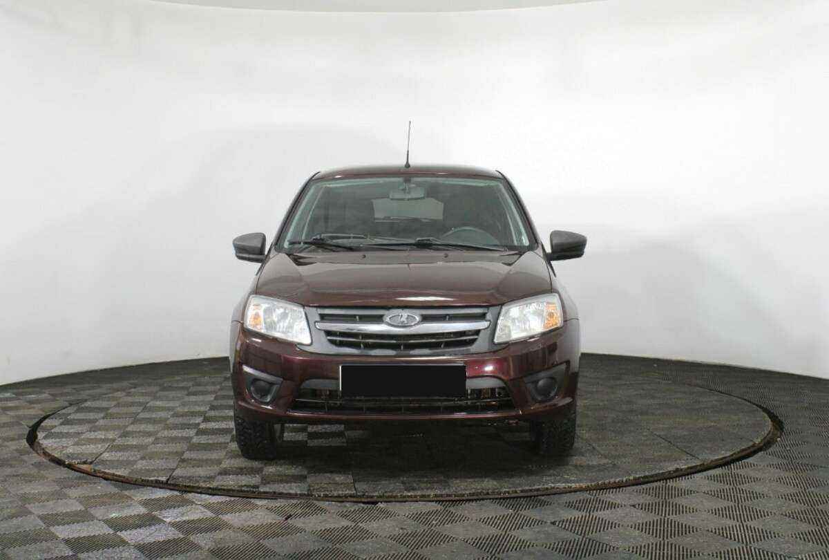 Lada (ВАЗ) Granta с пробегом — 2015 год. Фото: #1