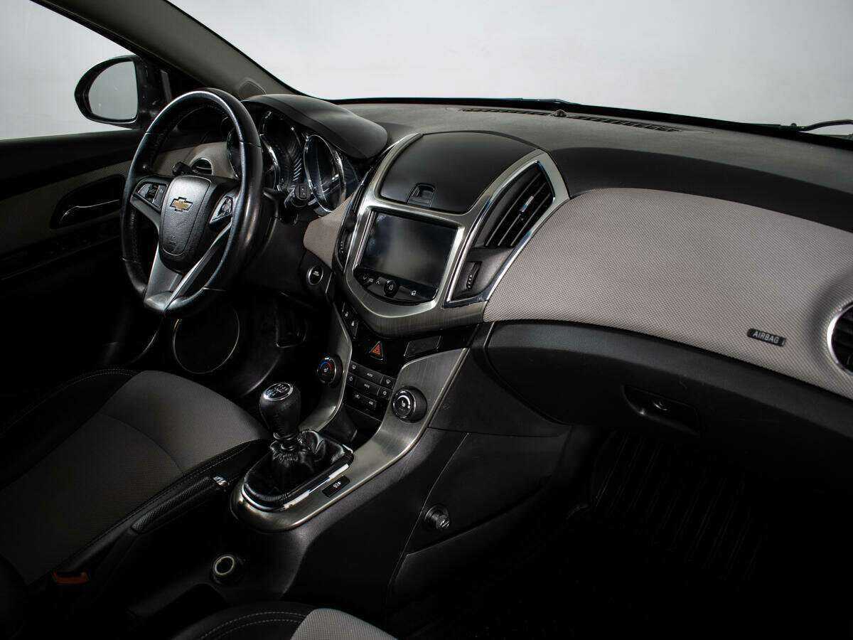 Chevrolet Cruze с пробегом — 2013 год. Фото: #6