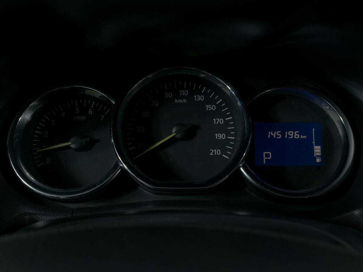 Renault Duster с пробегом — 2015 год. Фото: #12