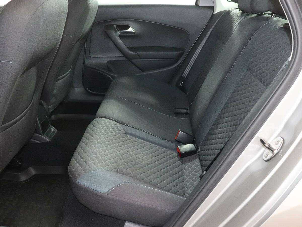 Volkswagen Polo с пробегом — 2019 год. Фото: #8