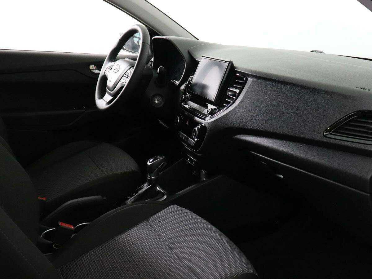 Hyundai Solaris с пробегом — 2021 год. Фото: #6