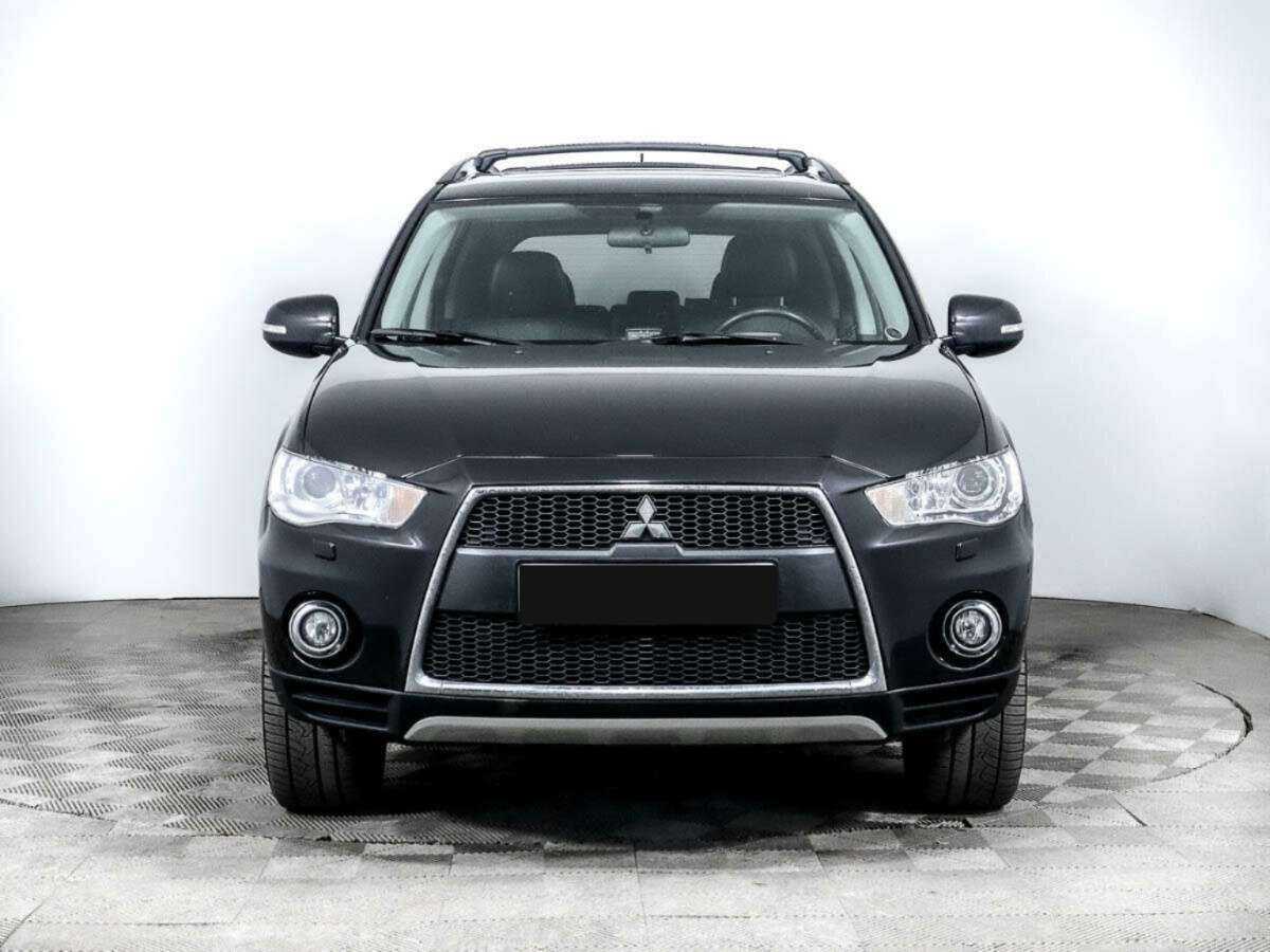 Mitsubishi Outlander с пробегом — 2012 год. Фото: #1