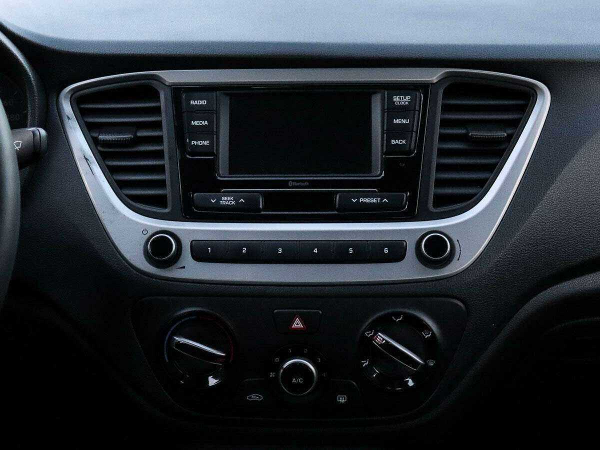 Hyundai Solaris с пробегом — 2018 год. Фото: #10