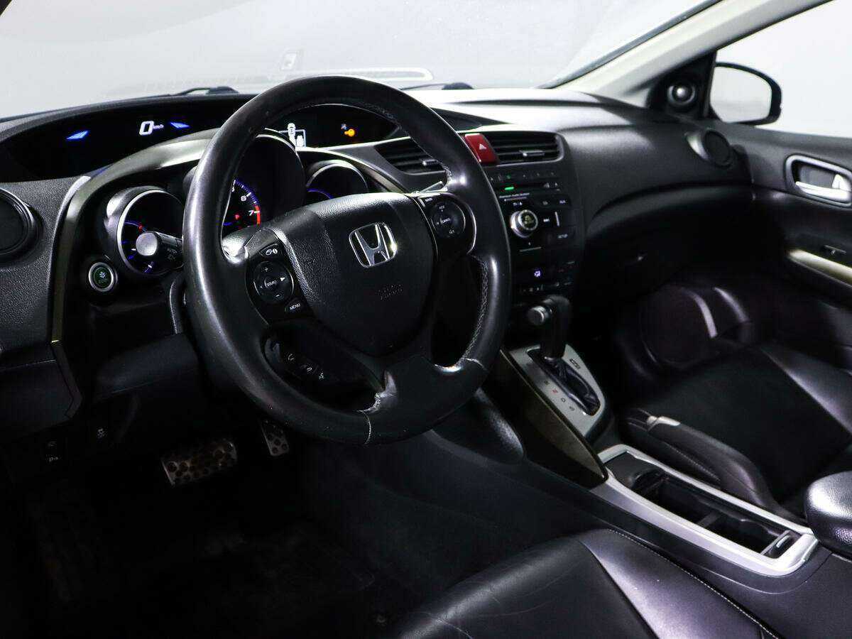 Honda Civic с пробегом — 2012 год. Фото: #12