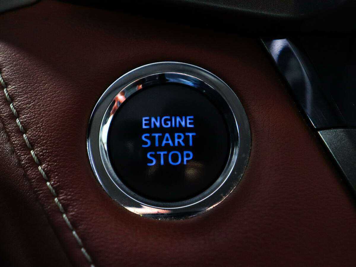 Toyota RAV4 с пробегом — 2013 год. Фото: #17