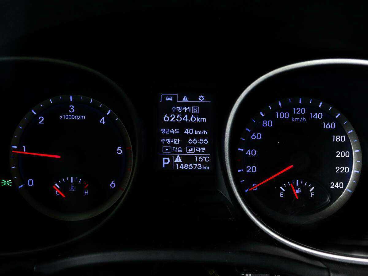 Hyundai Santa Fe с пробегом — 2013 год. Фото: #10