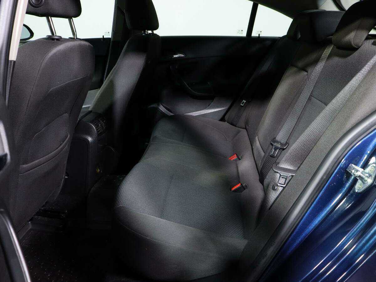 Opel Insignia с пробегом — 2014 год. Фото: #7