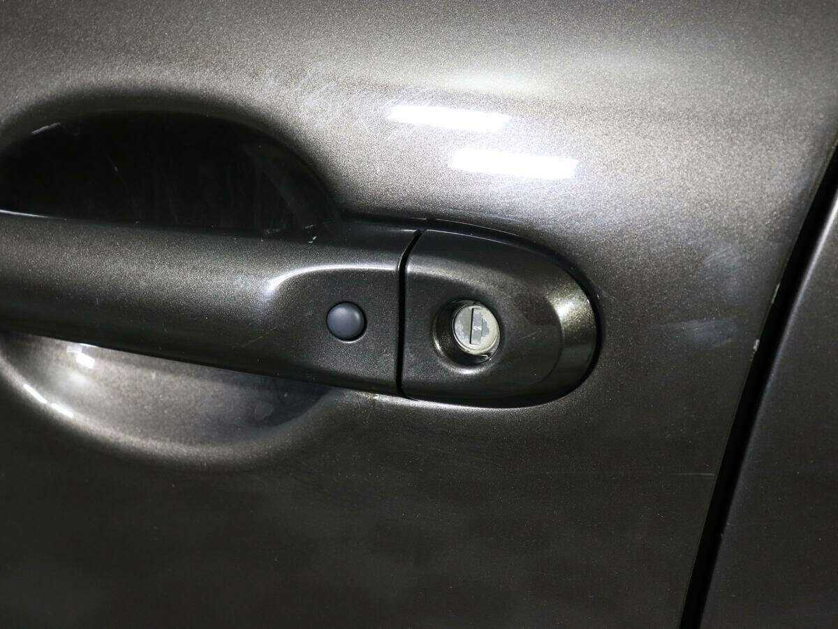 Nissan Juke с пробегом — 2012 год. Фото: #13