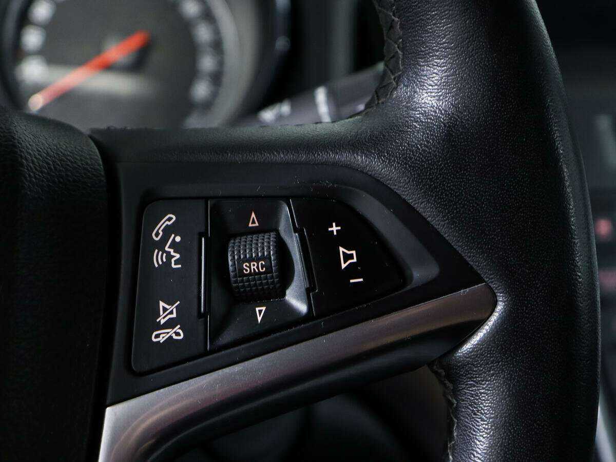 Opel Astra с пробегом — 2013 год. Фото: #15