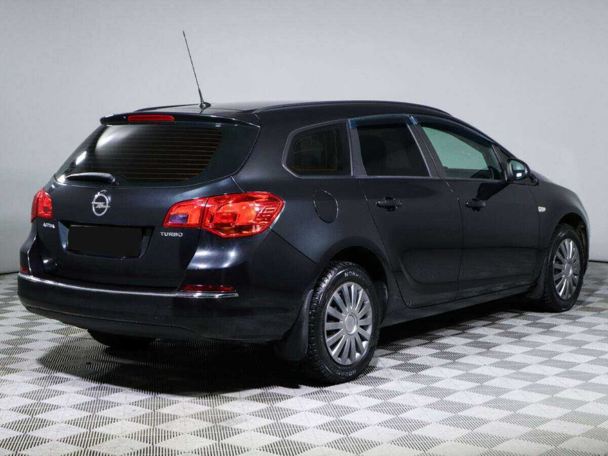 Opel Astra с пробегом — 2014 год. Фото: #4