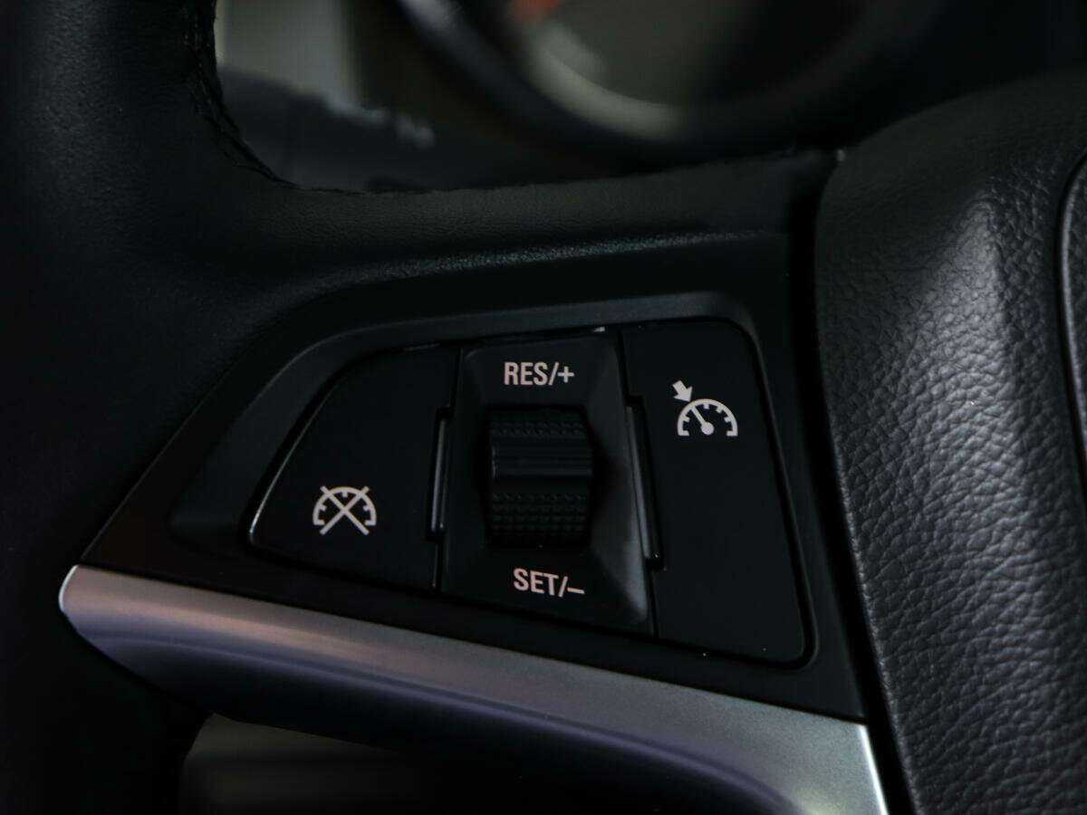 Opel Astra с пробегом — 2012 год. Фото: #14