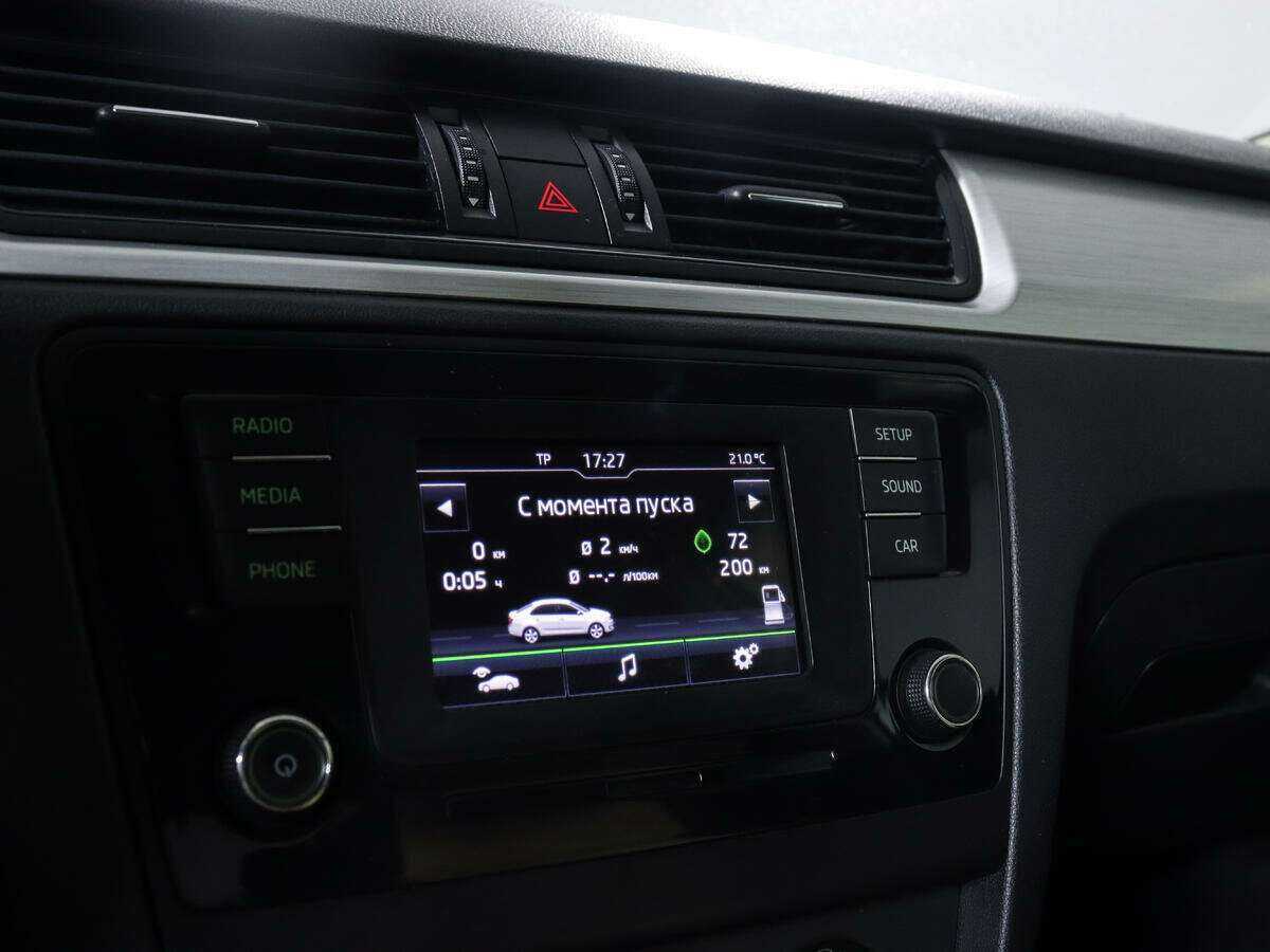 Skoda Rapid с пробегом — 2016 год. Фото: #13