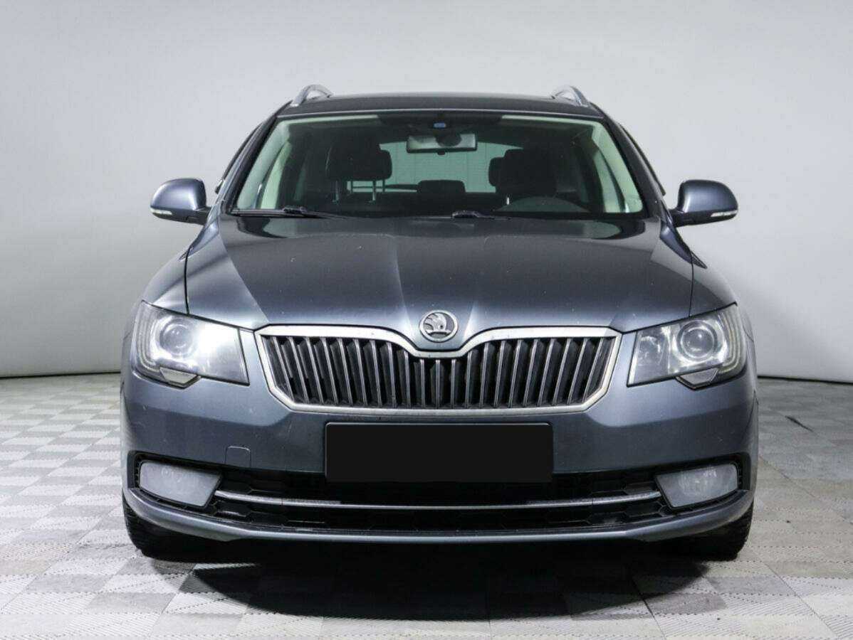 Skoda Superb с пробегом — 2013 год. Фото: #1