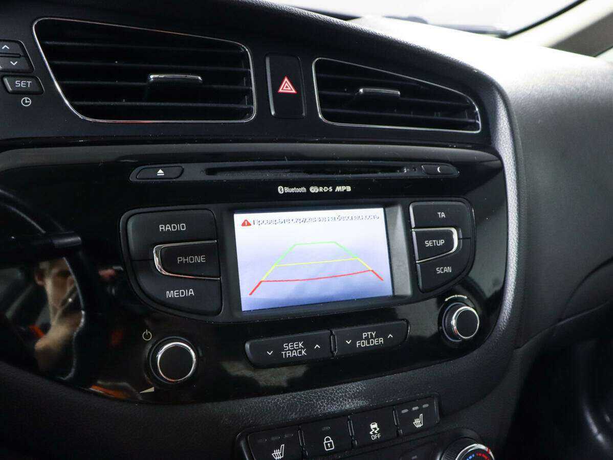 Kia Ceed с пробегом — 2014 год. Фото: #17